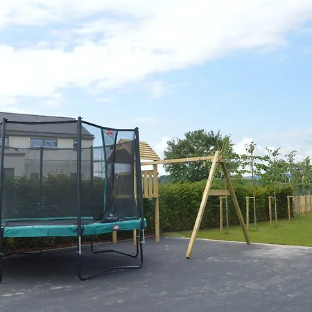 Gorgeous In With In-house Theatre & Pool