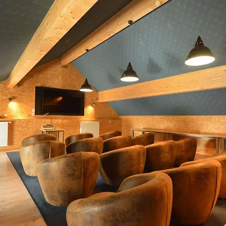 Gorgeous In With In-house Theatre & Pool בית נופש *