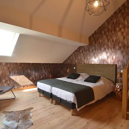 Gorgeous In With In-house Theatre & Pool