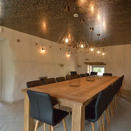 בית נופש Gorgeous In With In-house Theatre & Pool